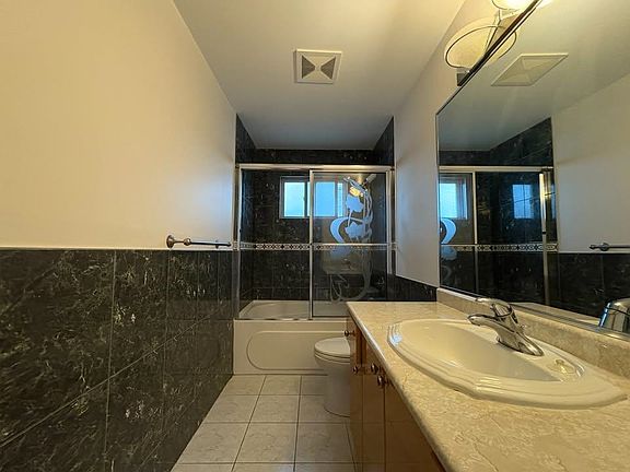 5th image of 4463 46a St