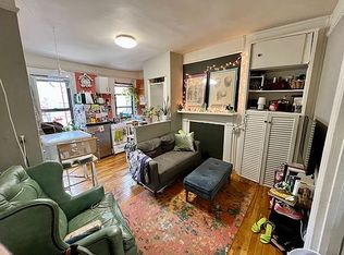 255 Powers St #3RB, Brooklyn, NY 11211