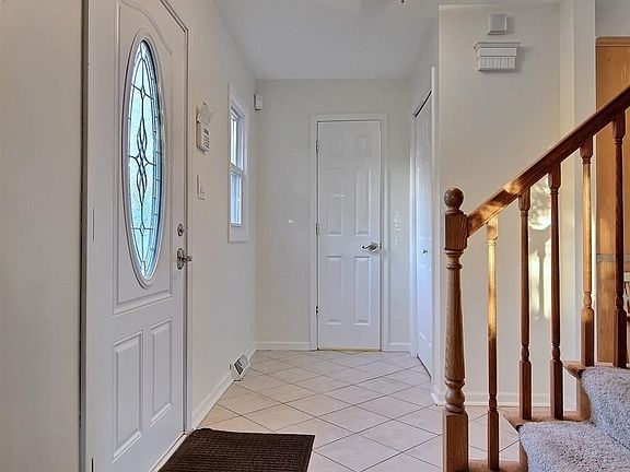 3rd image of 3724 Cherry Hill Dr