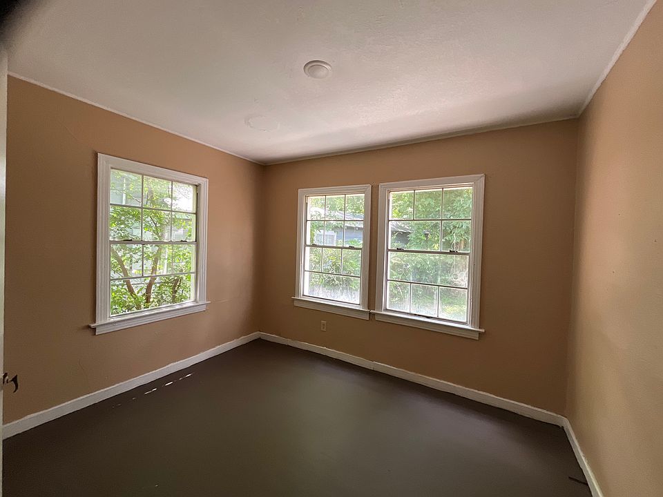 1st image of 800 Guam St