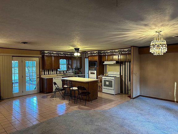 3rd image of 1706 Abernathy St