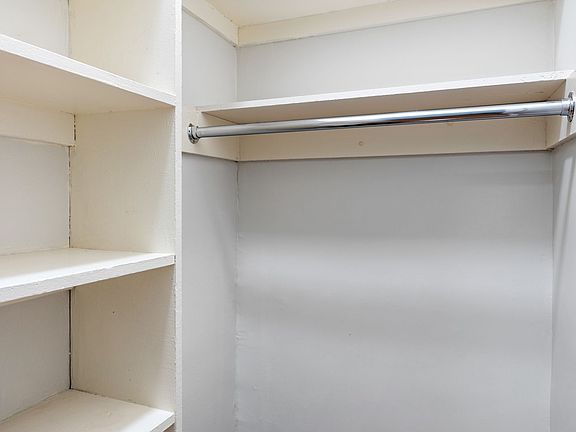 4th image of 372 Anderson Ave APT C4
