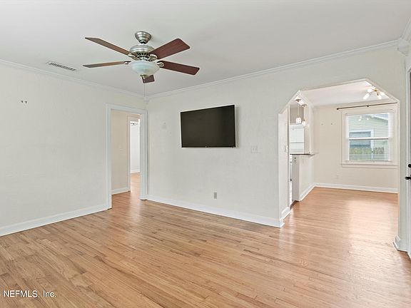 5th image of 4031 MYRA Street