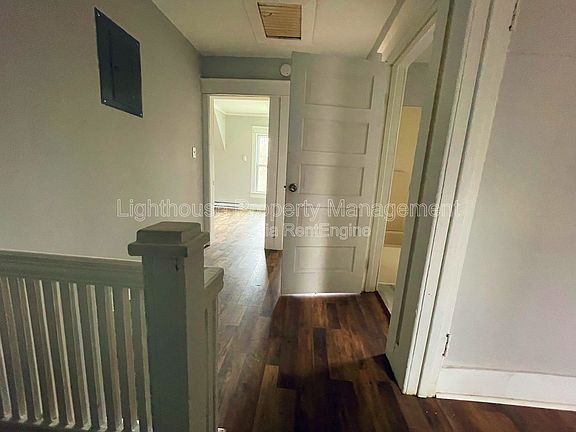 4th image of 618 Superior St #2