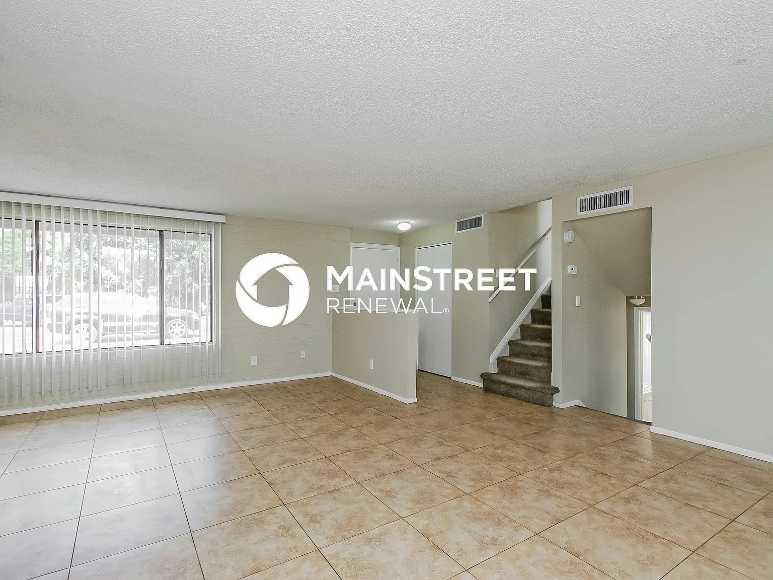 2629 N 49th Dr — Photo 3