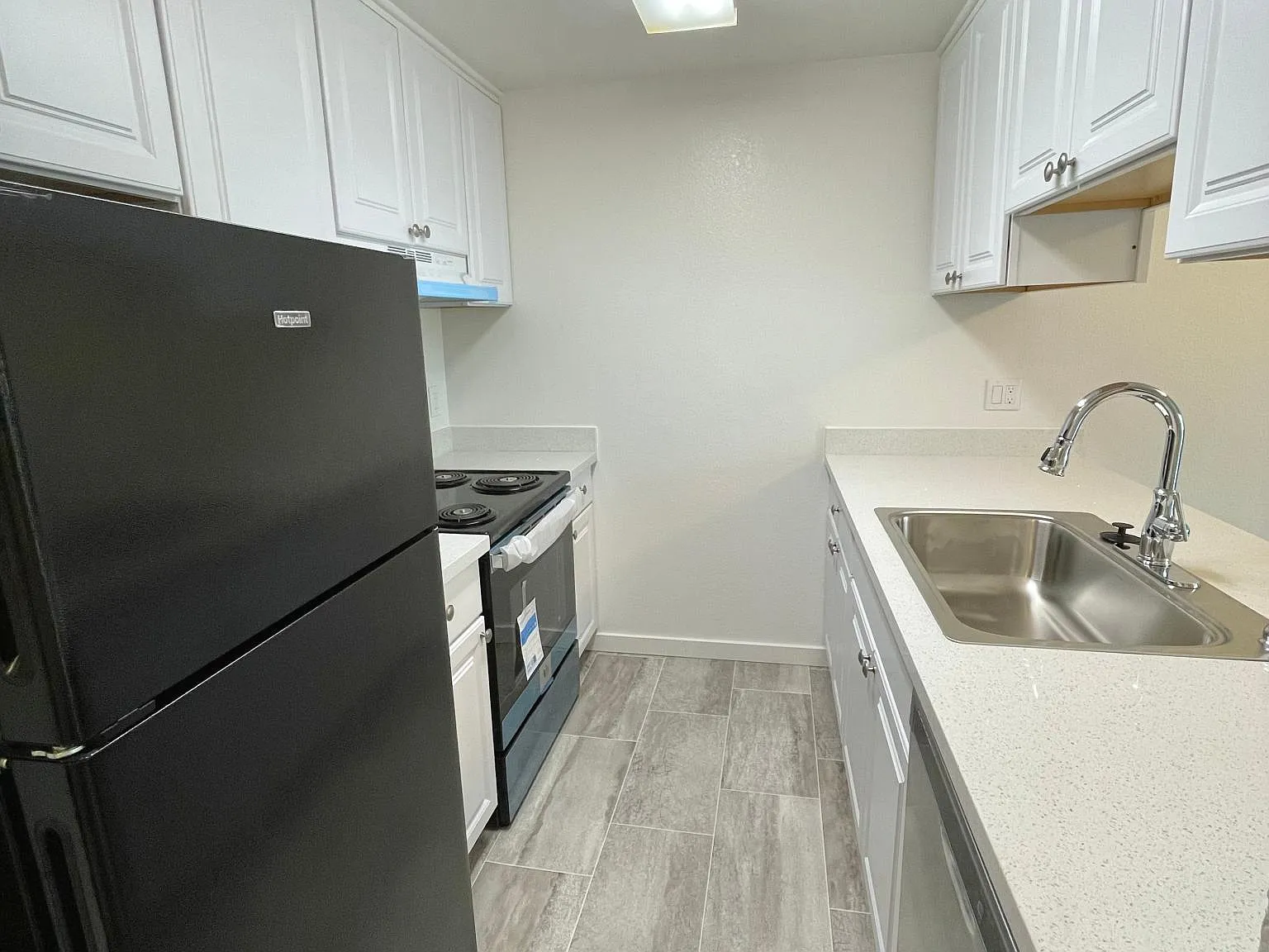 2 bed, 1.5 bath, 850 sqft, $1,700 — Photo 4