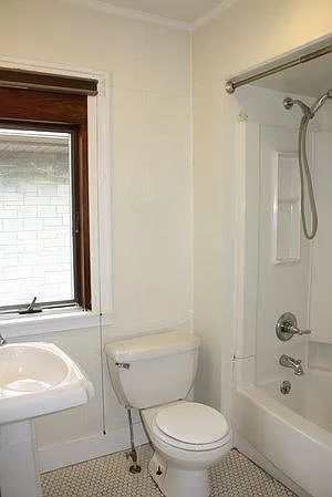 5 bed, 1596 sqft, $6,300 — Photo 4