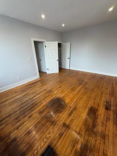 Floor plan 2BR - FULLY RENOVATED- WASHER