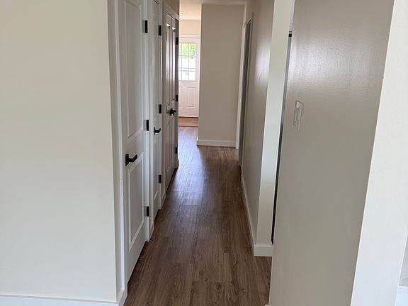 5th image of 2657 Paris Ave