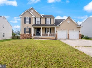 10 Tupelo Ln, Sicklerville, NJ 08081