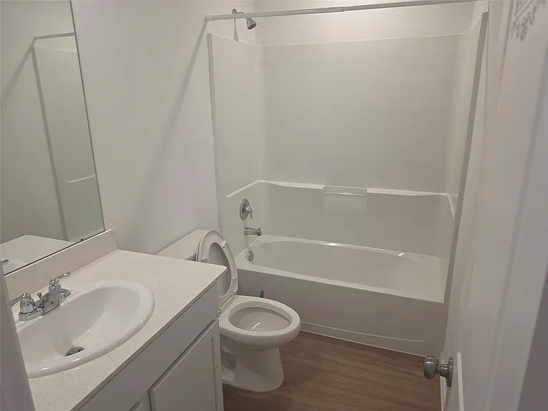 7202 Clover Chase Dr — Photo 14