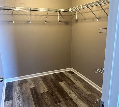4th image of 107 Commerce Dr #1