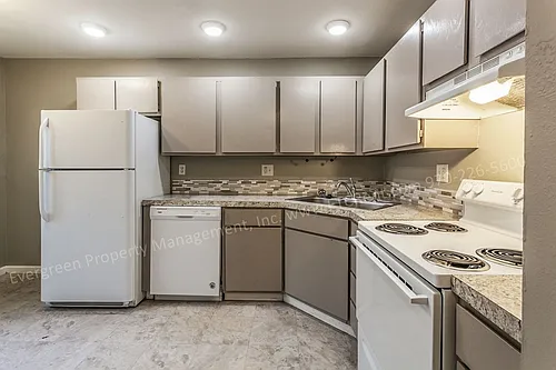 L-13 Photo 1