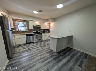 44J Cambridge Ct #2010, Lakewood, NJ 08701