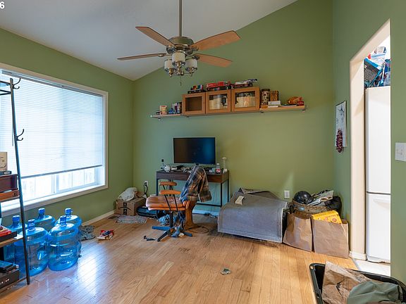 4th image of 5204 SW 201st Ave