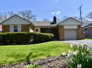 255 Barberry Rd, Highland Park, IL 60035