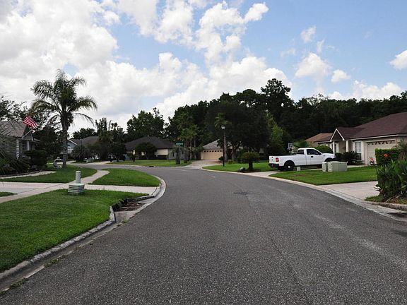 3rd image of 4532 Antler Hill Dr E