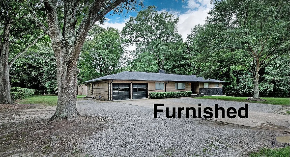 7 bed, 2600 sqft, $7,500 — Photo 1