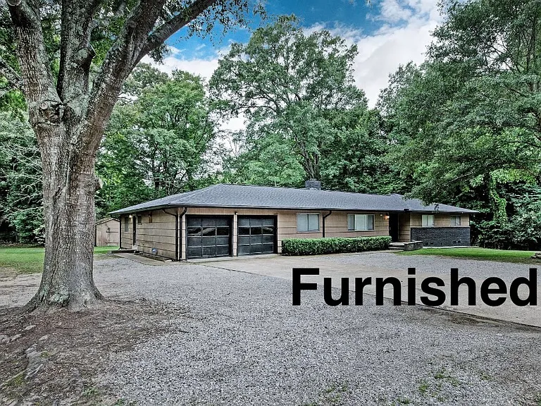 1015 Adkins Blvd — Photo 1