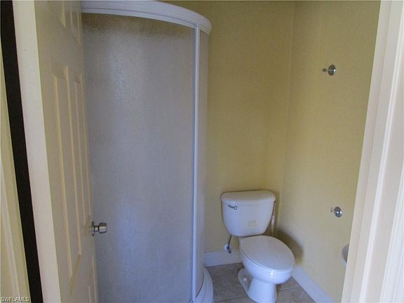 3rd image of 423 Richmond Ave N