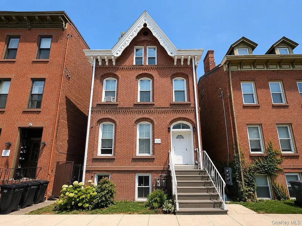 167 Liberty St #2