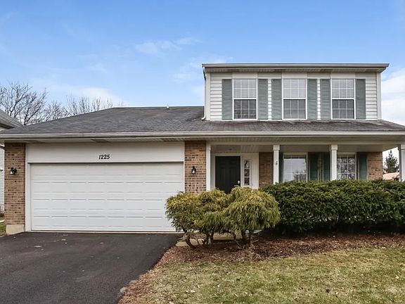 2nd image of 1522 Sebring Cir