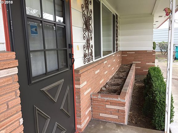 2nd image of 5507 NE Chateau Dr
