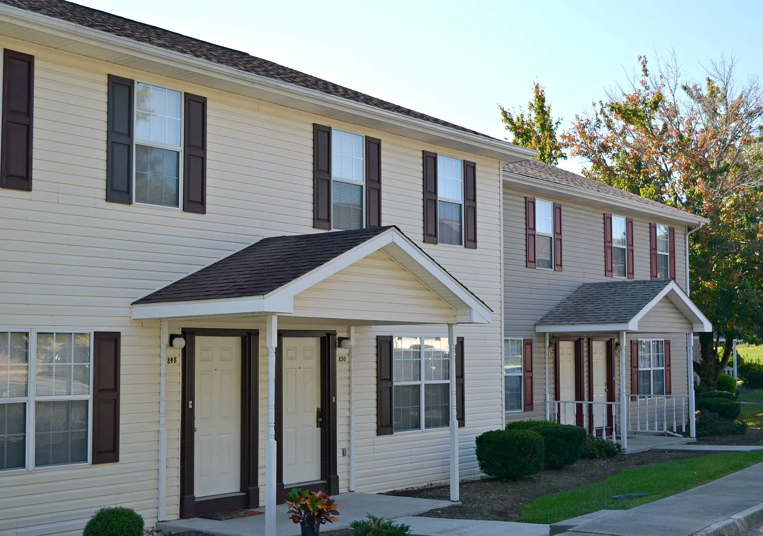 Rutherford Townhomes 4 Bedroom 3 Bathroom — Photo 1