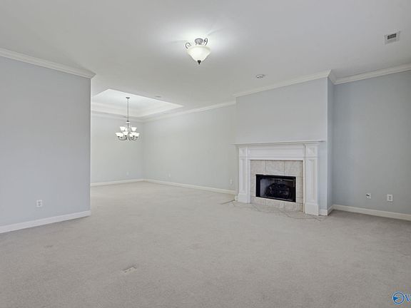 4th image of 3112 Waterman Dr SE