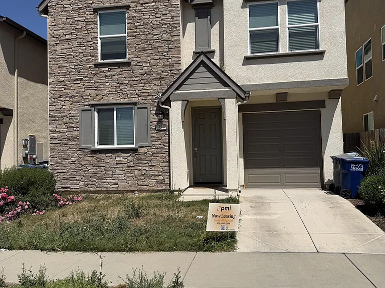 351 Sullivan Dr — Photo 1