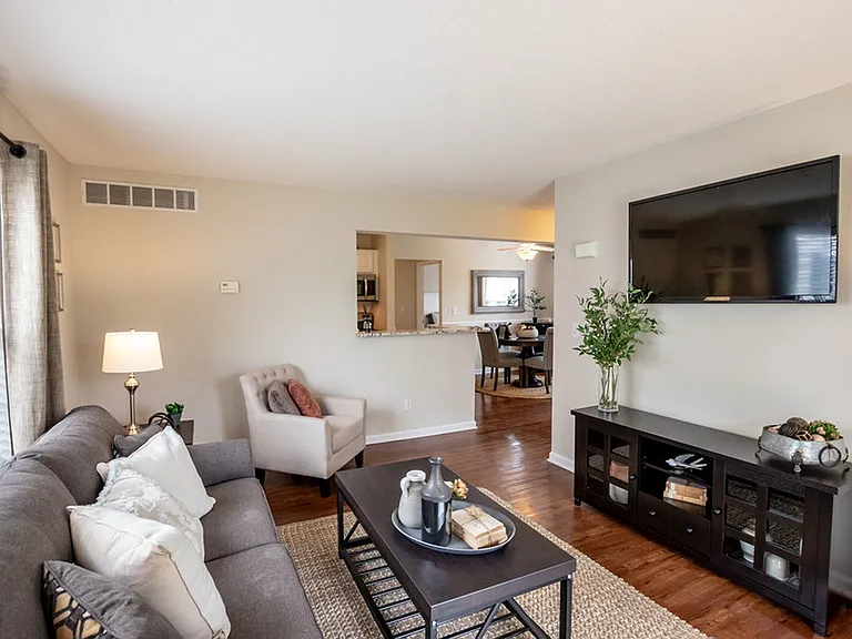 Autumn Creek Apartments — Photo 35