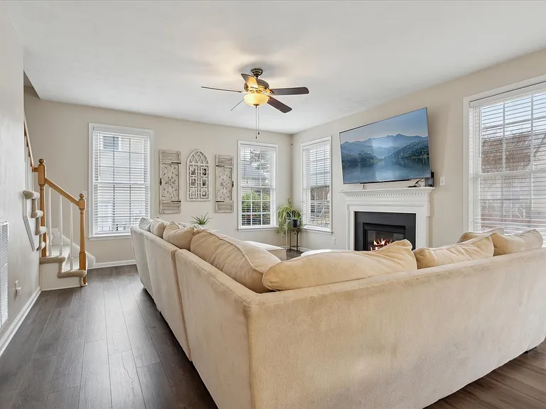 23140 Harbor Towne Dr — Photo 13