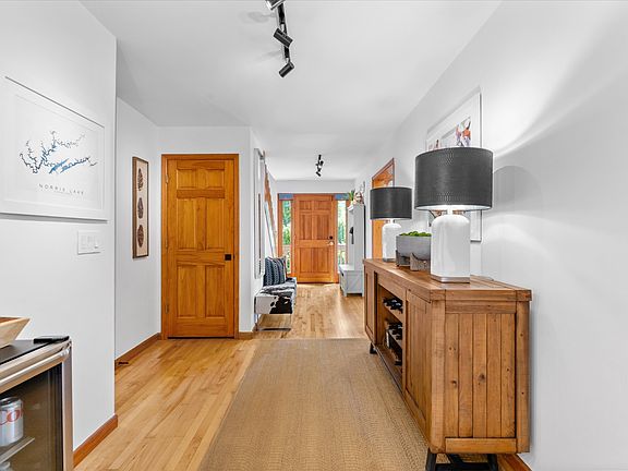20th image of 340 Parsons Shrs