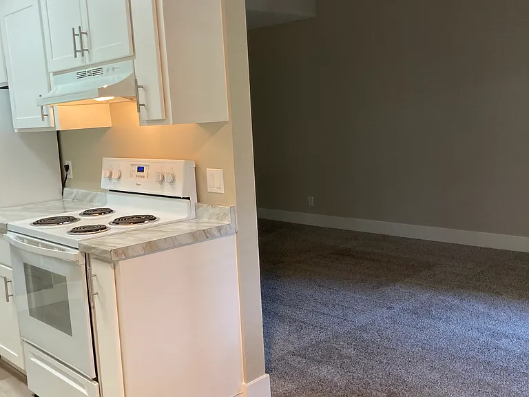 Riverdeck Apartments — Photo 26