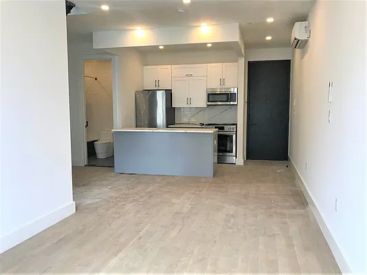 Rented by EXR | media 32