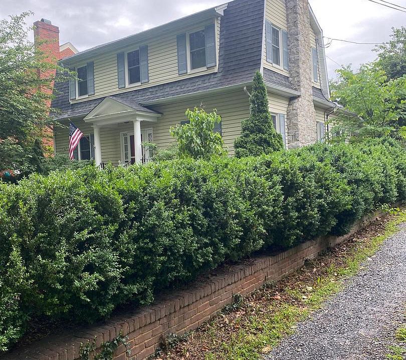 1st image of 806 S Stewart St