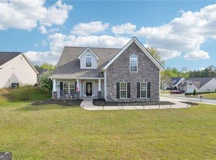 45 Peregrine Ln S, Dawsonville, GA 30534