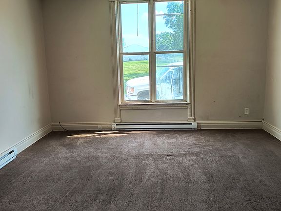 5th image of 401 E Marion St #1