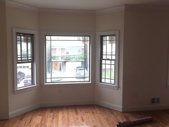 3rd image of 131 Lake St #1