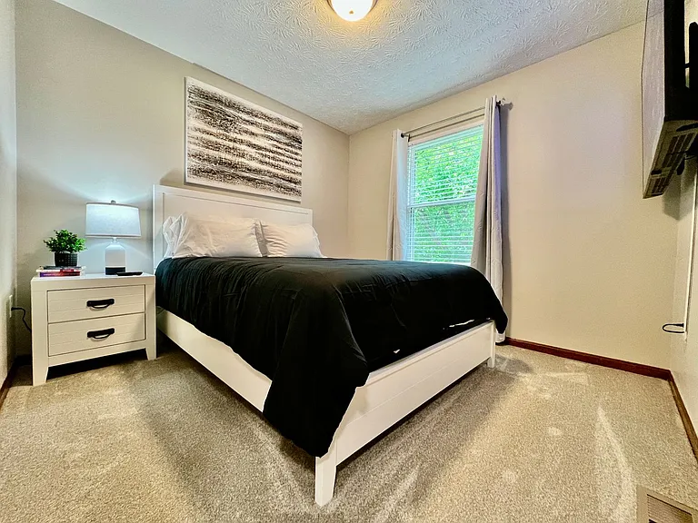 6429 Cincinnati Dayton Rd #B — Photo 22