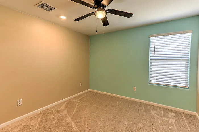 704 W Calle Vela Mayor — Photo 41