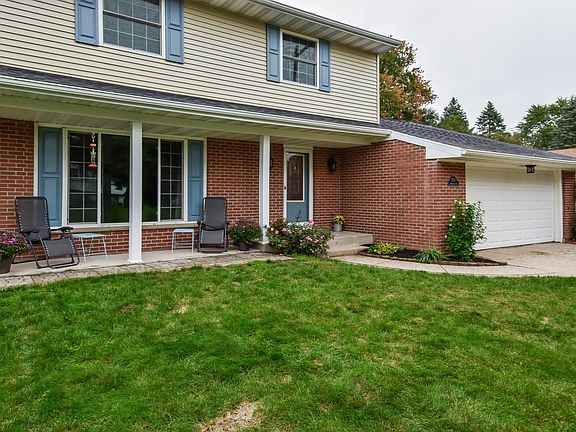 3rd image of 1707 Timberlane Ln NE