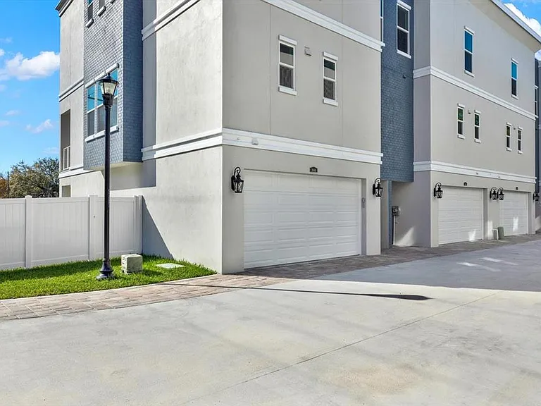 3844 Seena Manor Ct — Photo 25