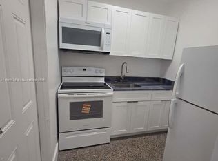 1948 Fillmore St #1/2, Hollywood, FL 33020