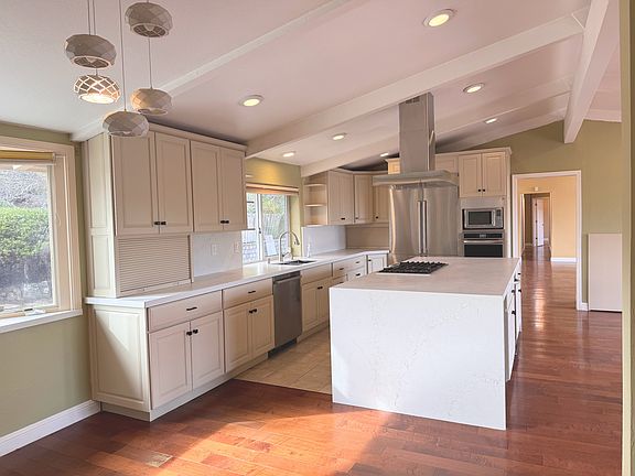 4th image of 21241 Canyon View Dr