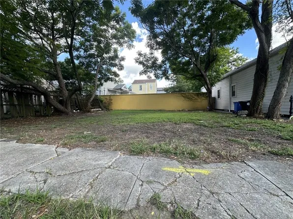 3327 Annunciation St, New Orleans, LA 70115