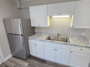  367 Broad St 2ndflr 1b/1b Renovated Newfloors Newpaint 1petok Laundry, Cumberland, RI 02864
