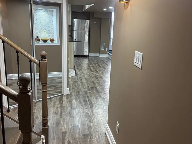 1 Deancrest Rd — Photo 8
