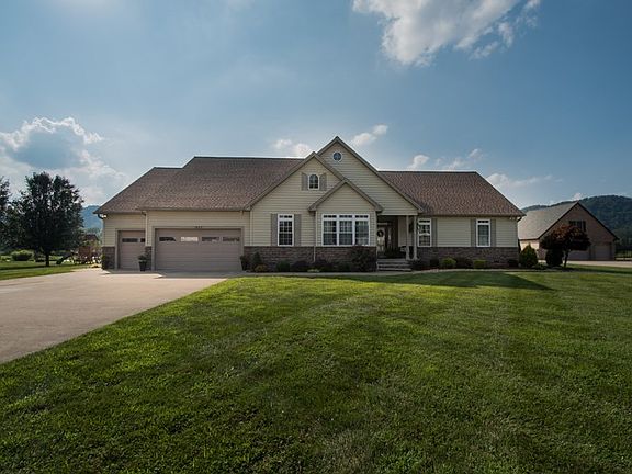 2nd image of 1043 Tipton Ln