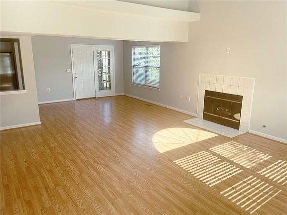 5th image of 8572 Sunningdale Blvd